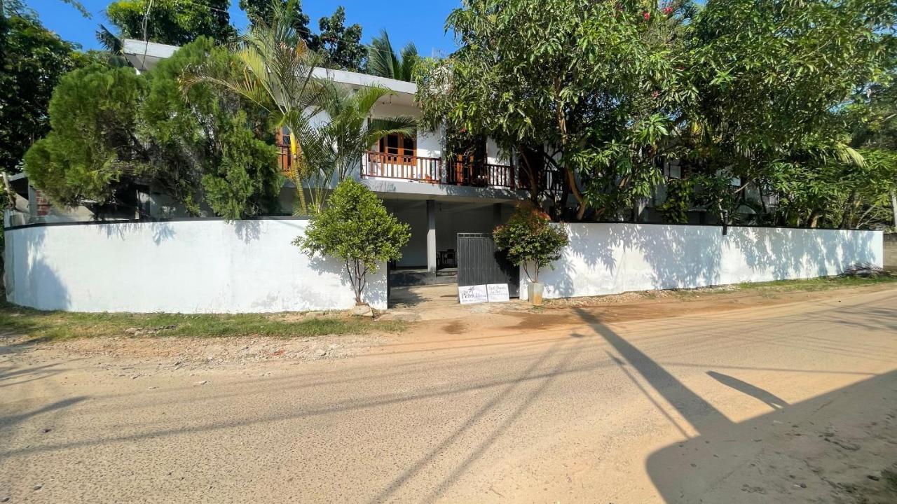 The Point Mirissa Hotel Exterior photo
